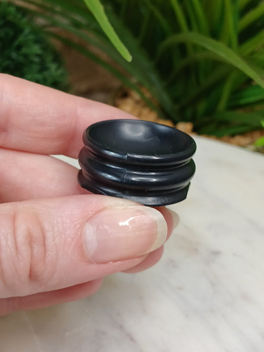 Schwarzer Kunststoff Kugelhalter