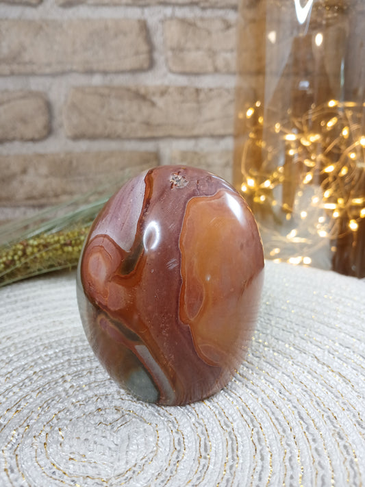 Polychromer Jaspis Freiform