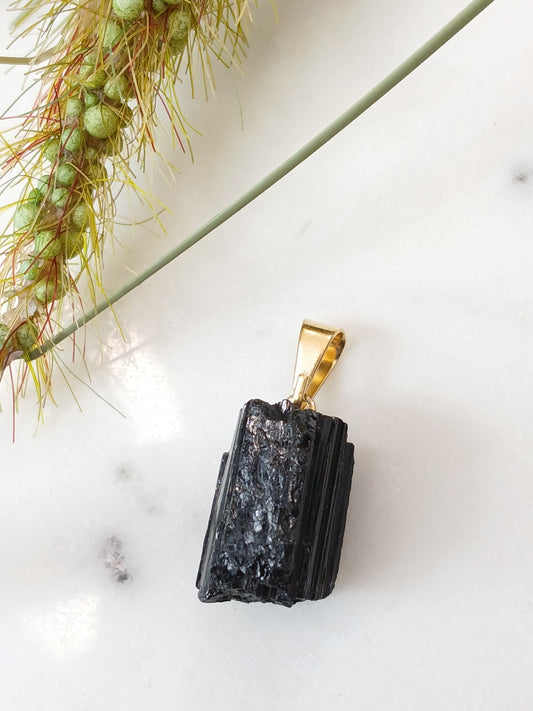 Turmalin Rohstein Anhänger