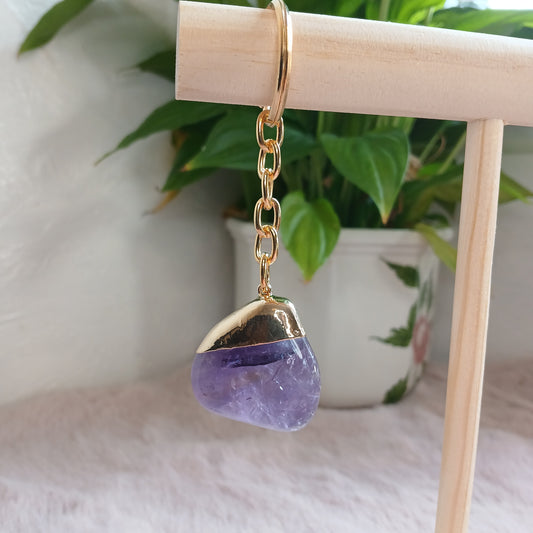Amethyst Trommelstein Schlüsselanhänger in galvanische Fassung