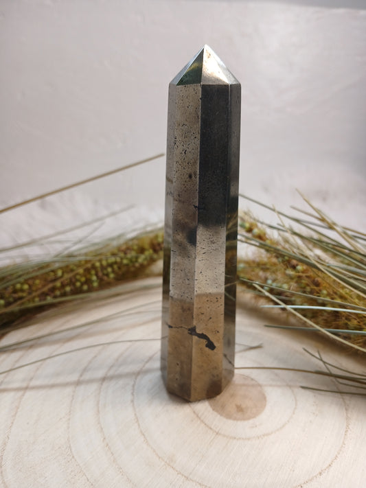 Pyrit Obelisk