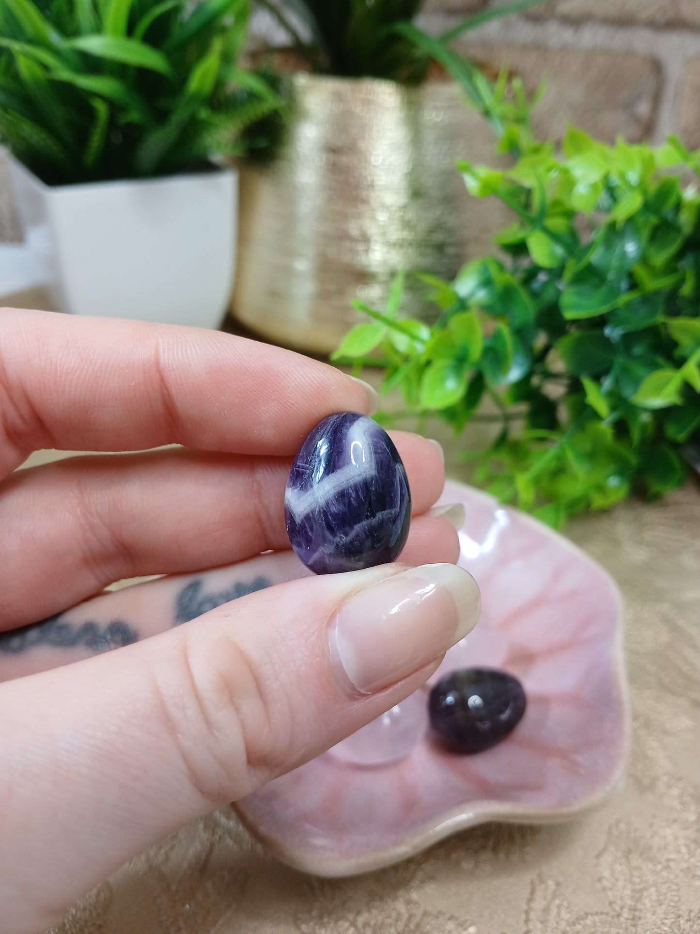 Amethyst Chevron Ei, 2,1 cm, Schnitzerei, kristall