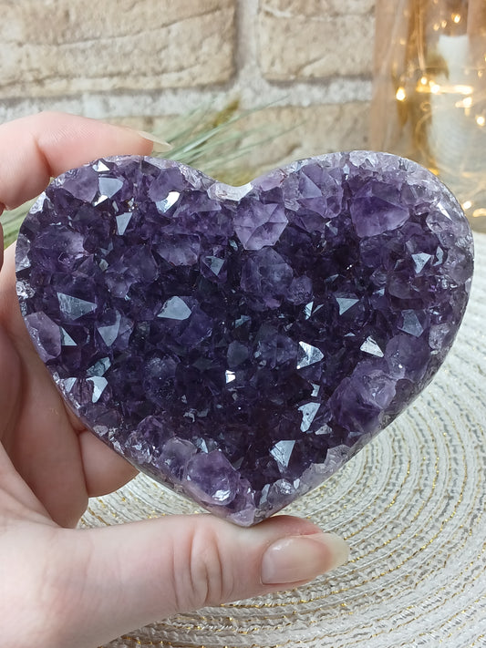 Amethyst Herz, 9,5 cm, aus Brasilien, Edelstein Schnitzerei