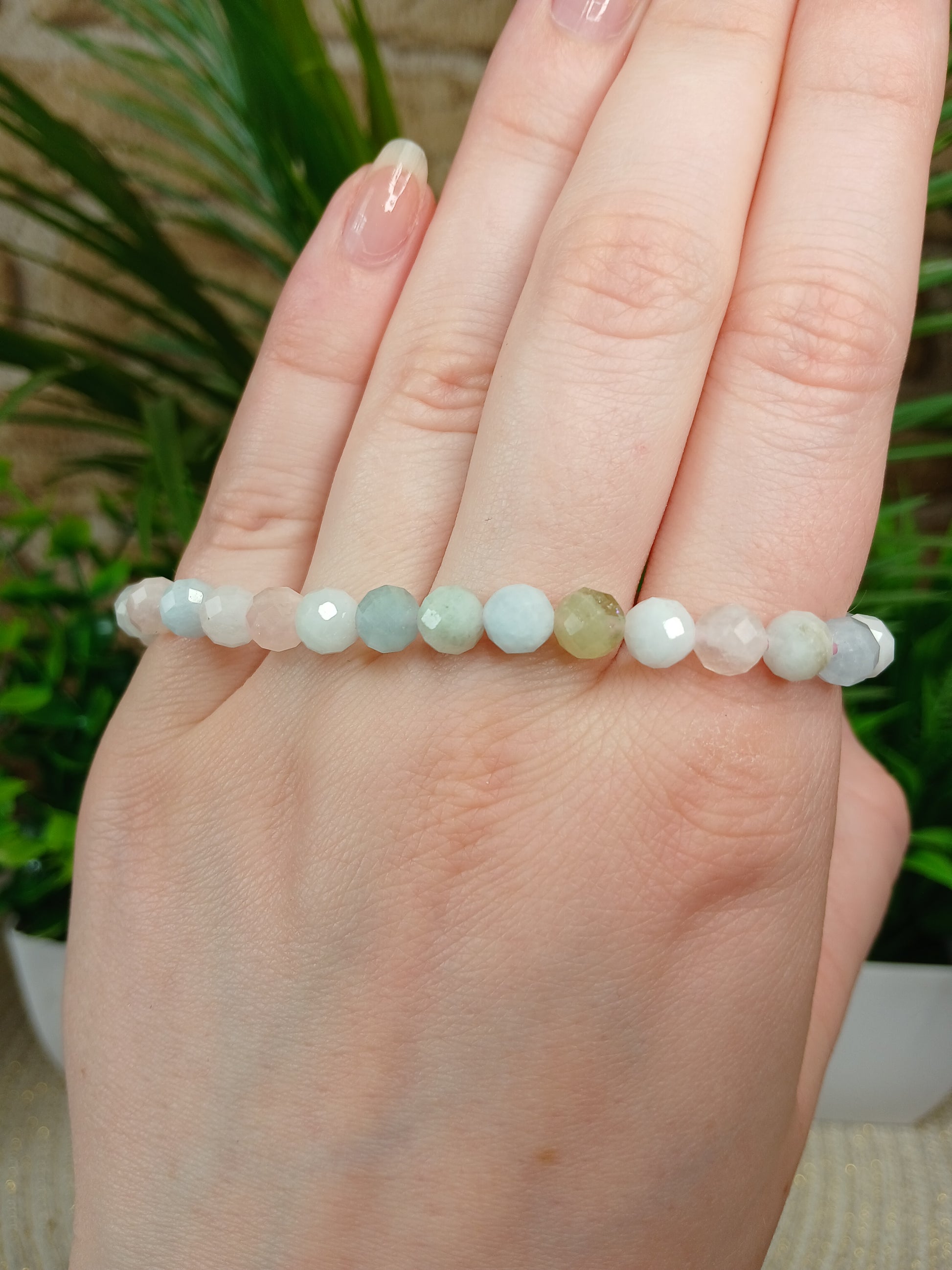Beryll 6mm facettiert Armband