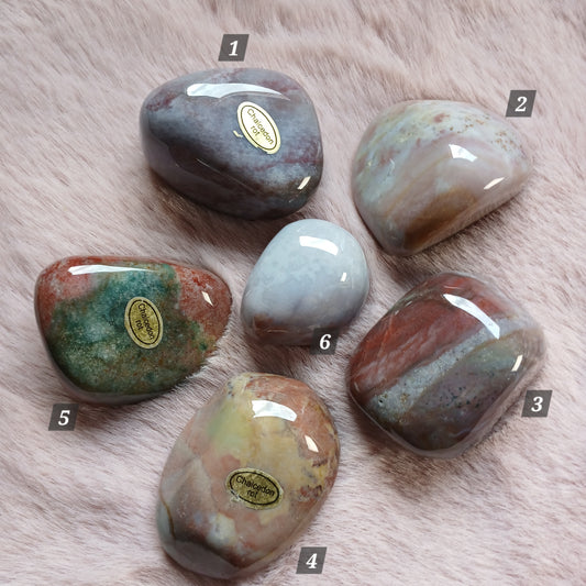 Chalcedon rot-braun 5 - 6 cm Trommelsteine