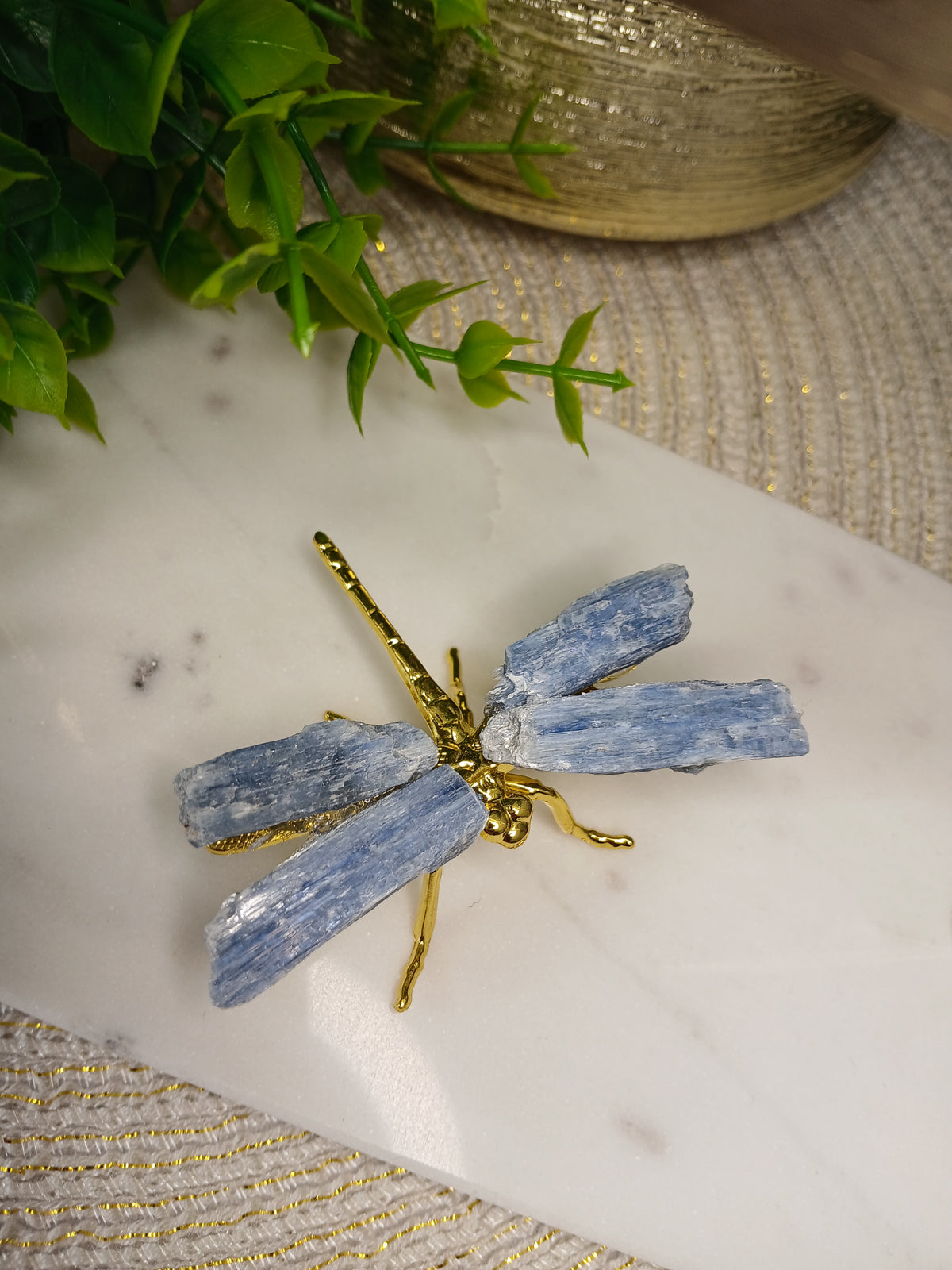 Kyanit Libelle Figur