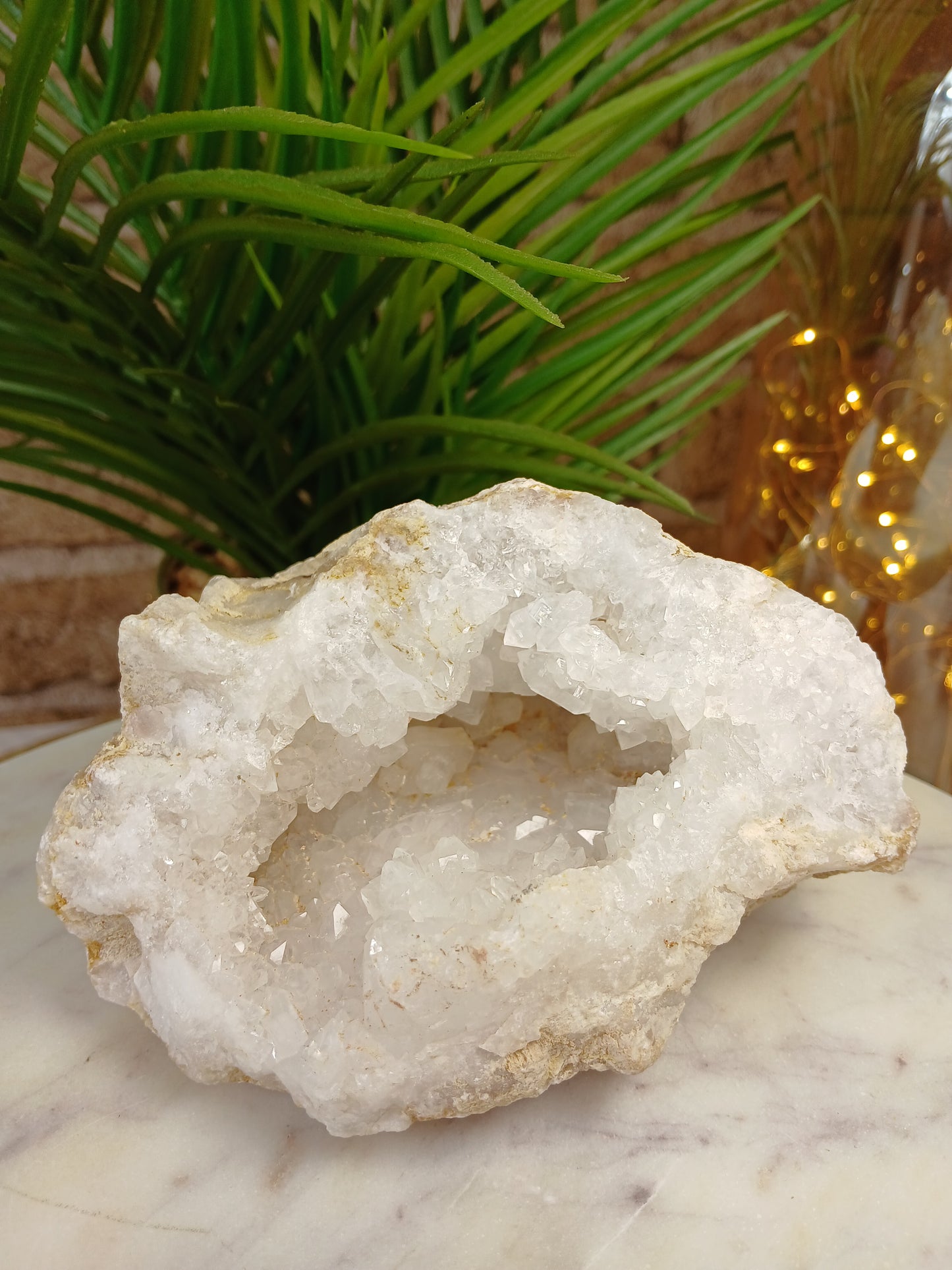 Marokkanische weiße Quarz Geode druse aus Marokko 