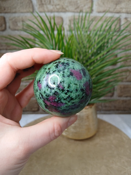 Zoisit Kugel, 5,8 cm, Edelstein, poliert