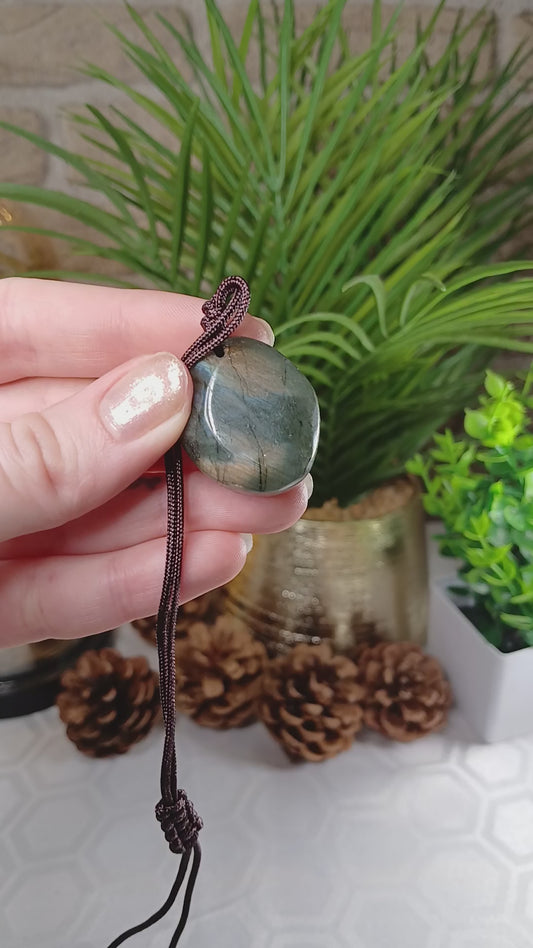 Labradorit Trommelstein Kette mit Flash
