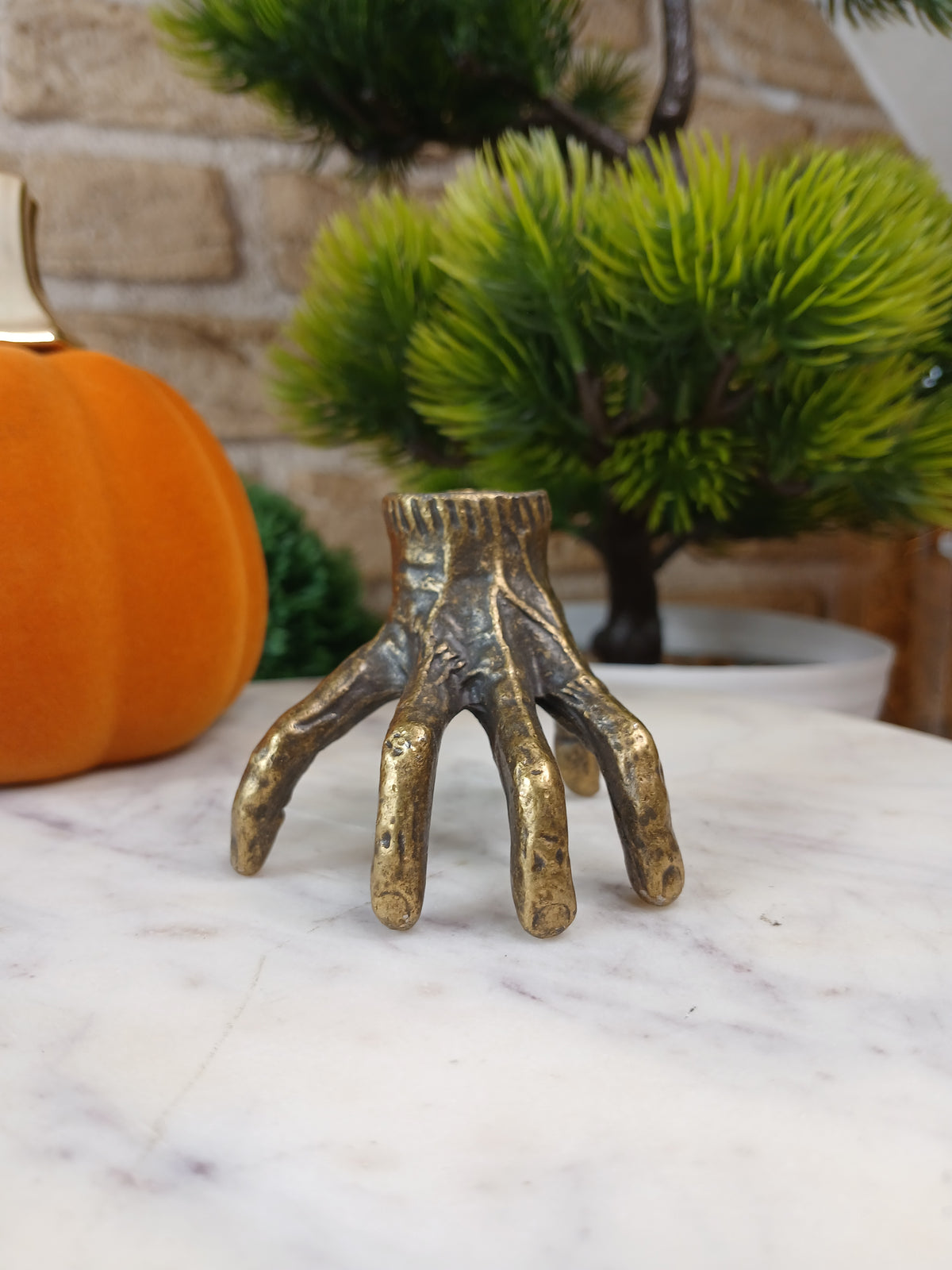 Kugelhalter Gruselhand aus Messing