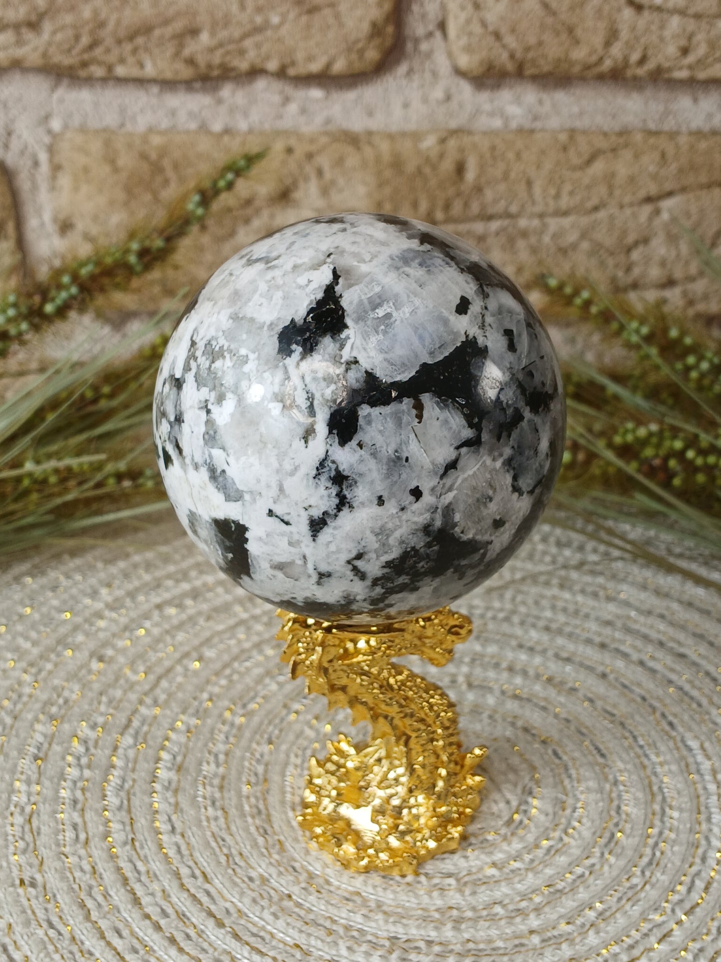 Regenbogen-Mondstein Kugel 6 cm