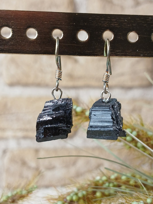 Turmalin Rohstein Ohrringe