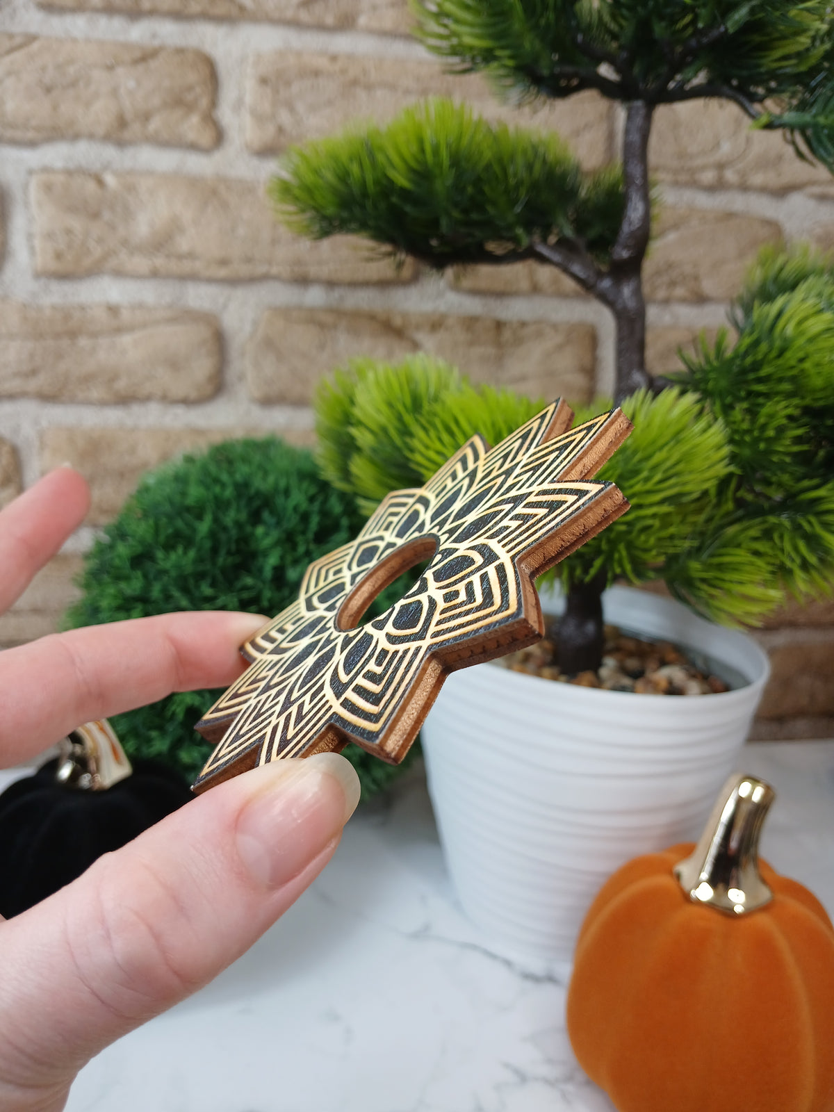 Blume Kugelhalter aus Holz