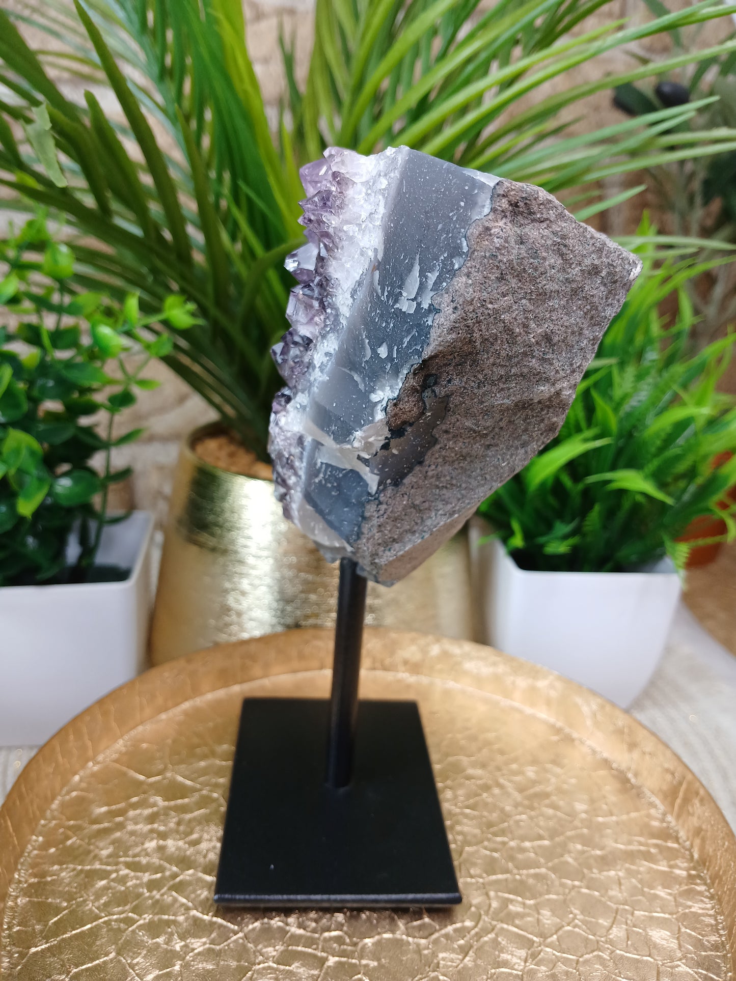 Amethyst auf Metallständer