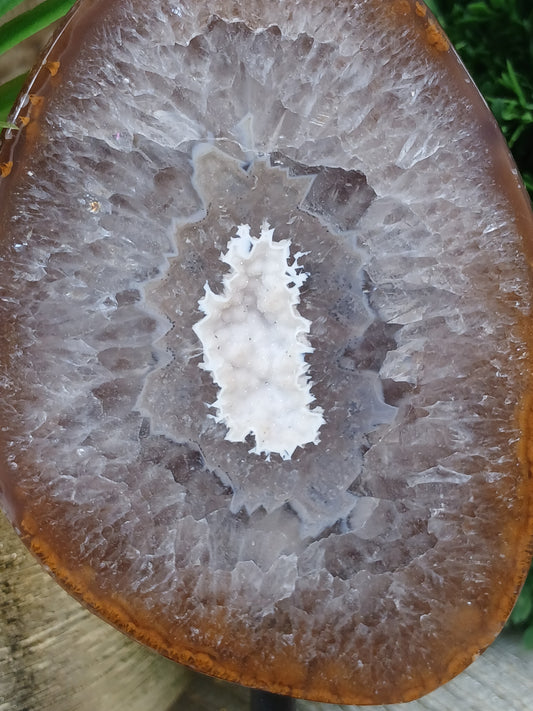 Druzy Achat auf Metallständer